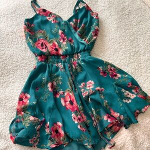 Cute romper for Summer days!